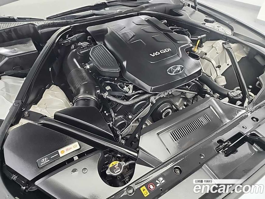 Hyundai Genesis 2016