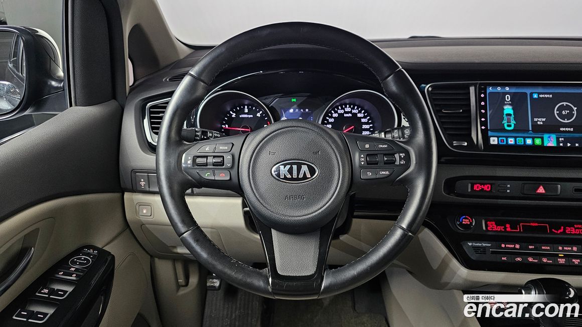 Kia Canival 2015