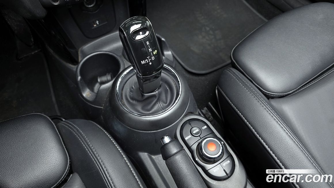 Mini Cooper Convertible 2021