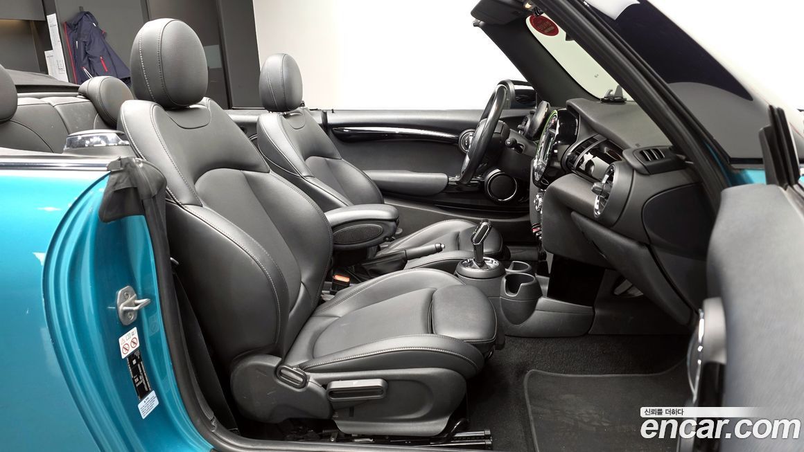 Mini Cooper Convertible 2021