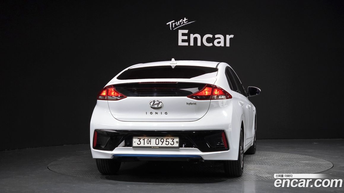 Hyundai Ioniq 2016