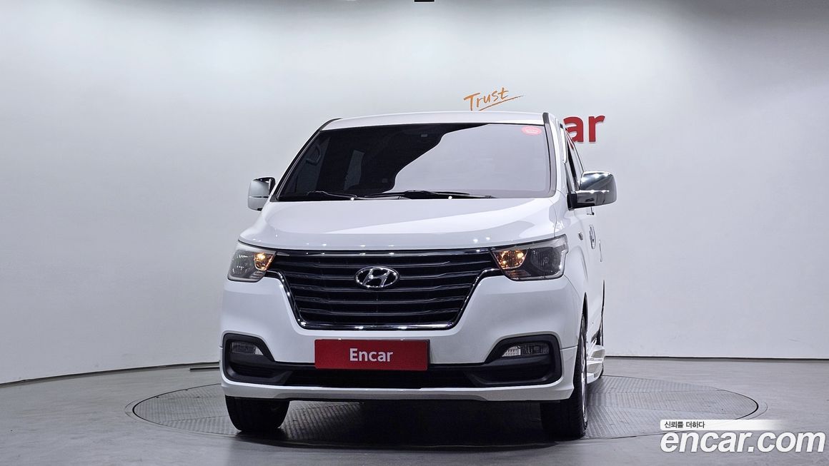 Hyundai Starex 2019