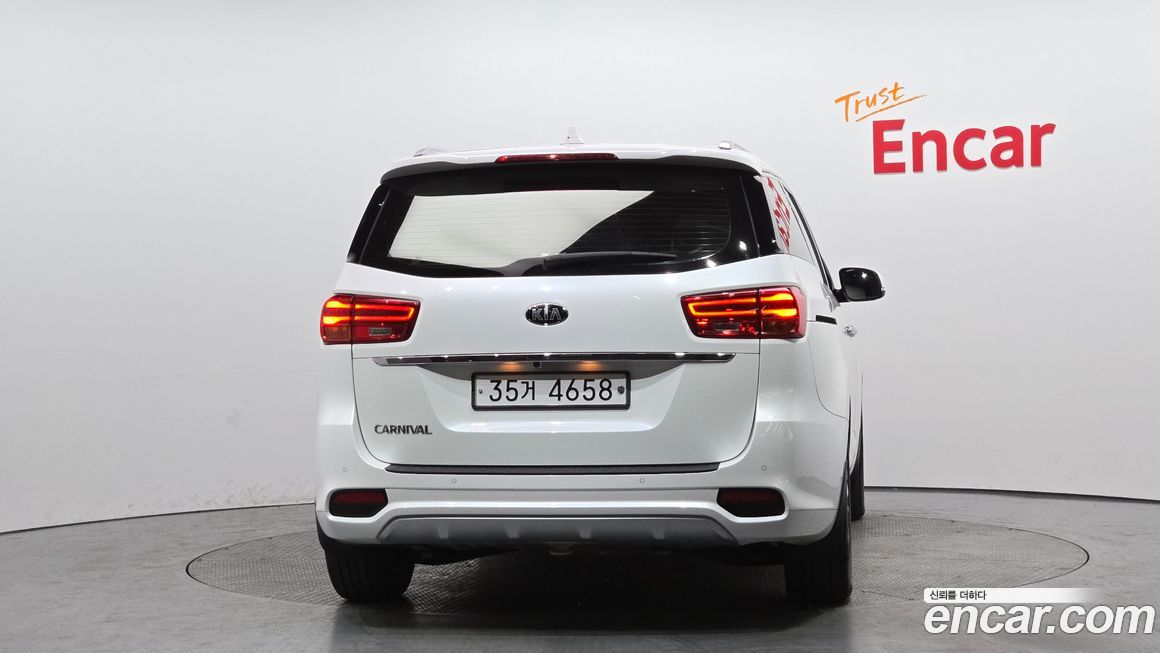Kia Canival 2019