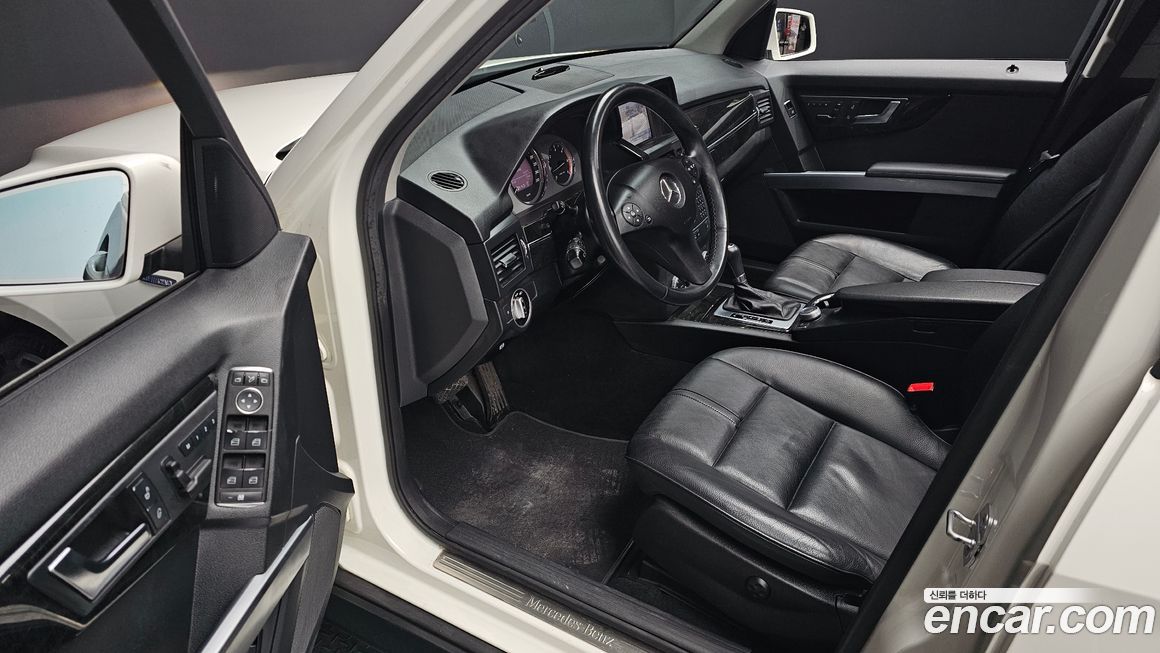 Mercedes-Benz GLK-Class 2012