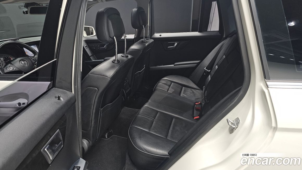 Mercedes-Benz GLK-Class 2012