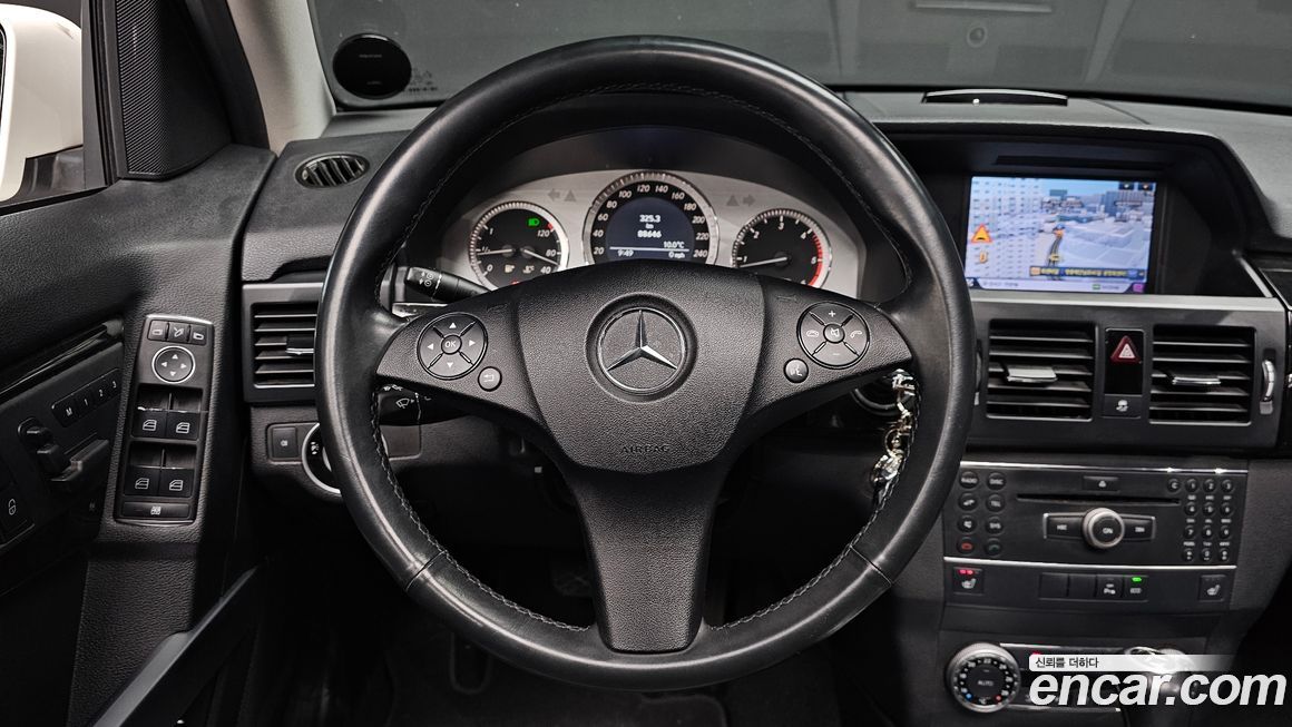 Mercedes-Benz GLK-Class 2012