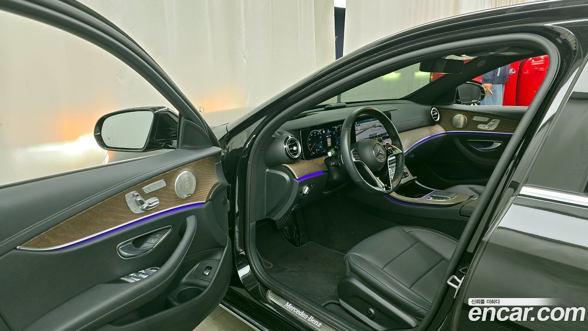 Mercedes-Benz E-Class 2023