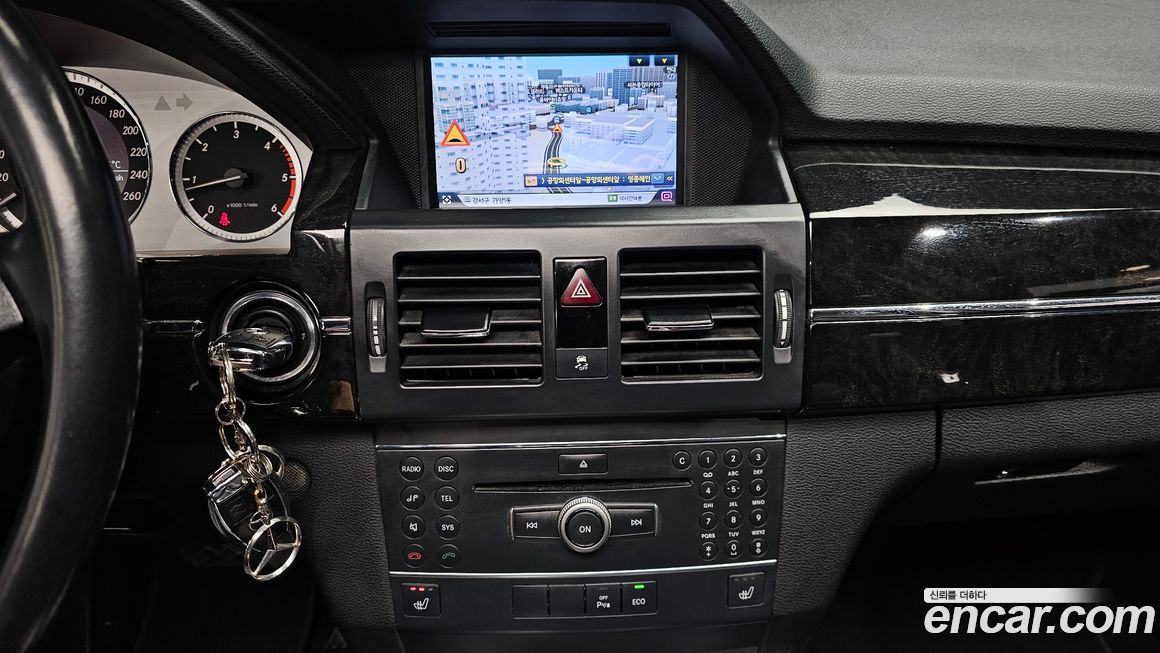 Mercedes-Benz GLK-Class 2012