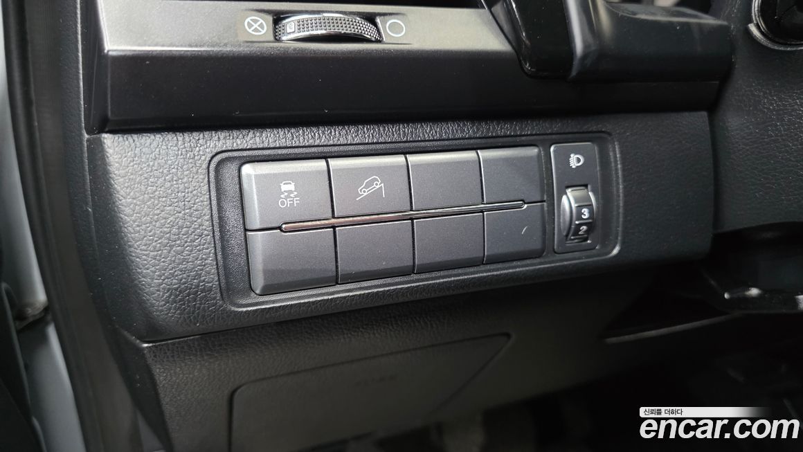 KG_Mobility_Ssangyong Rexton 2020