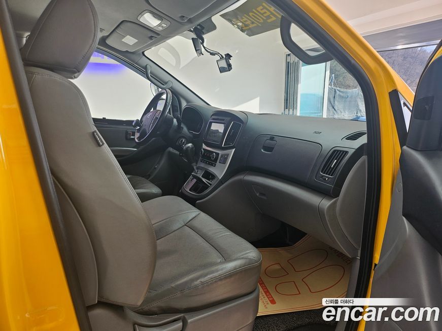 Hyundai Starex 2019
