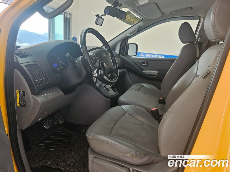 Hyundai Starex 2019