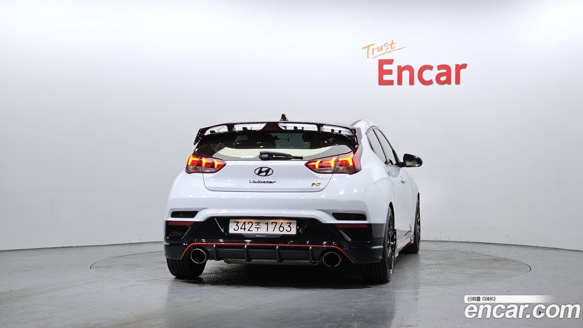 Hyundai Veloster 2021