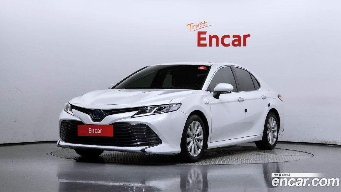 Toyota Camry 2019