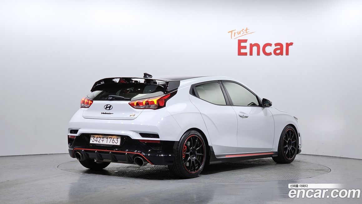 Hyundai Veloster 2021