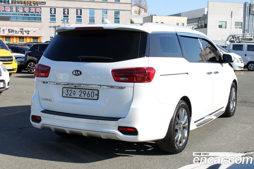 Kia Canival 2019