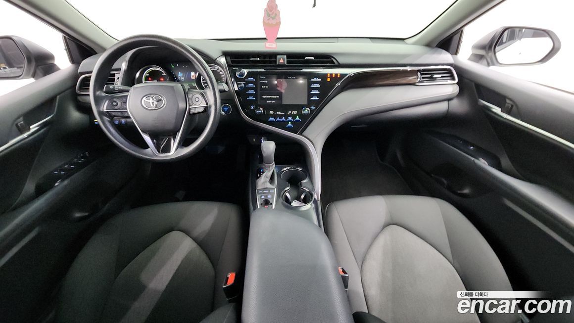 Toyota Camry 2019