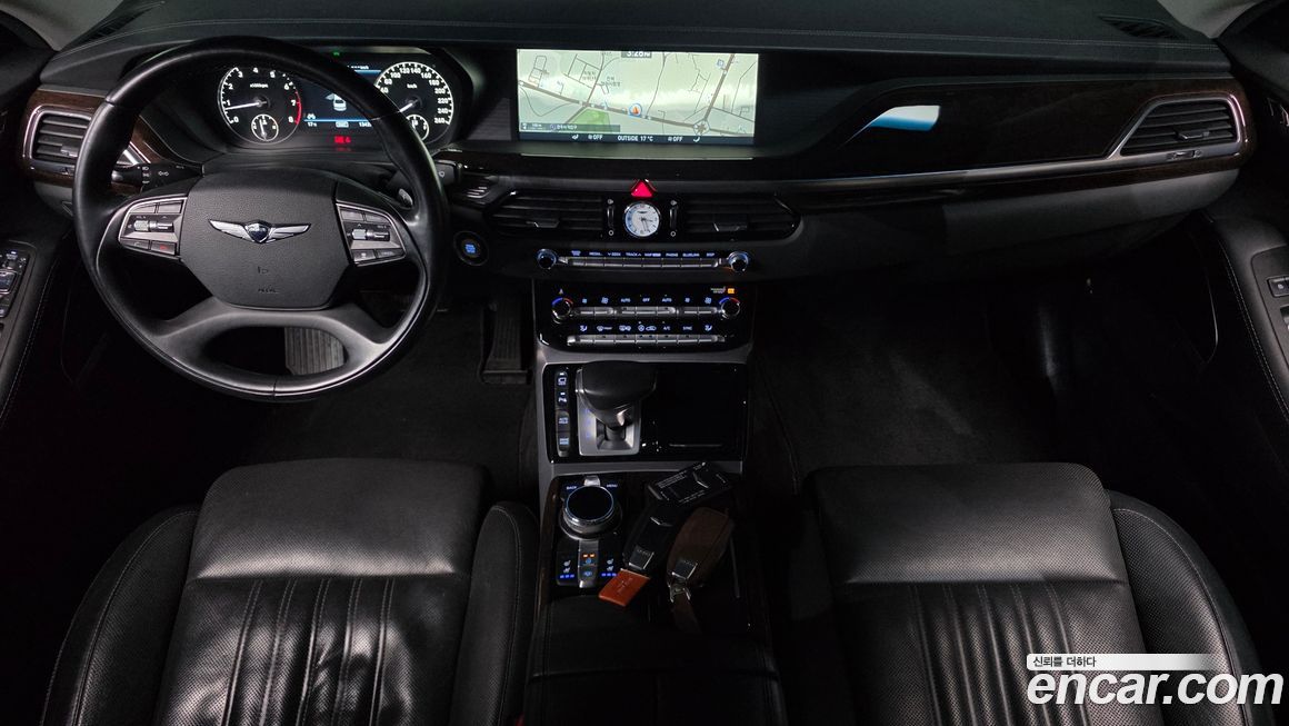 Genesis EQ900 2018