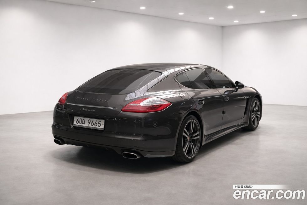 Porsche Panamera 2012