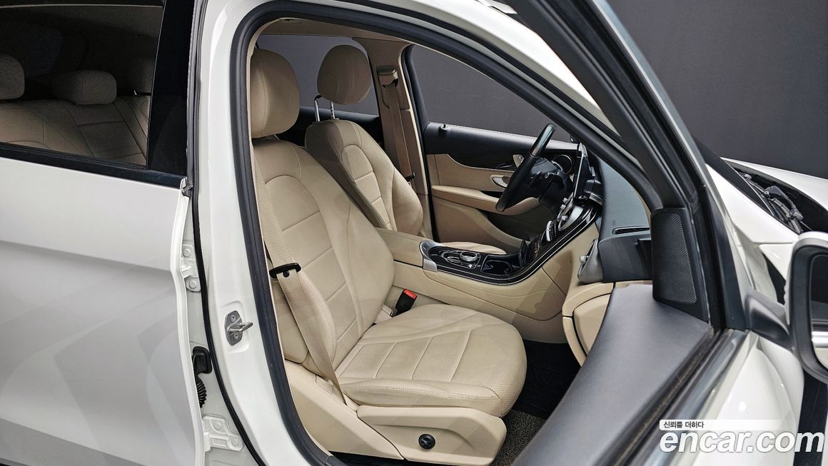 Mercedes-Benz GLC-Class 2017