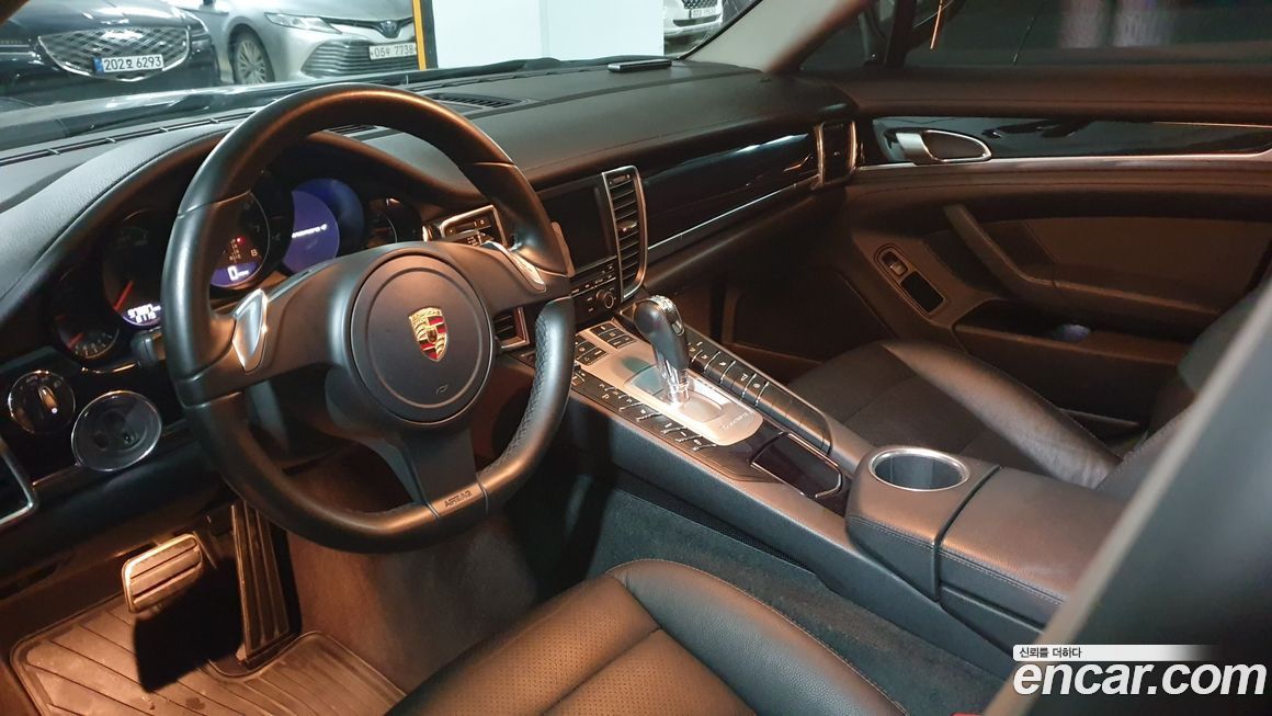 Porsche Panamera 2012