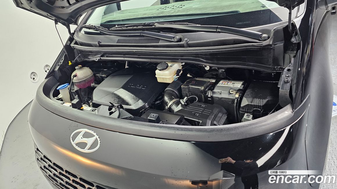 Hyundai Staria 2022