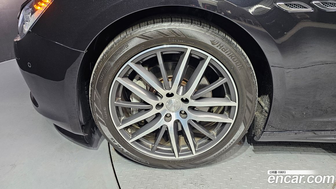Maserati Ghibli 2016