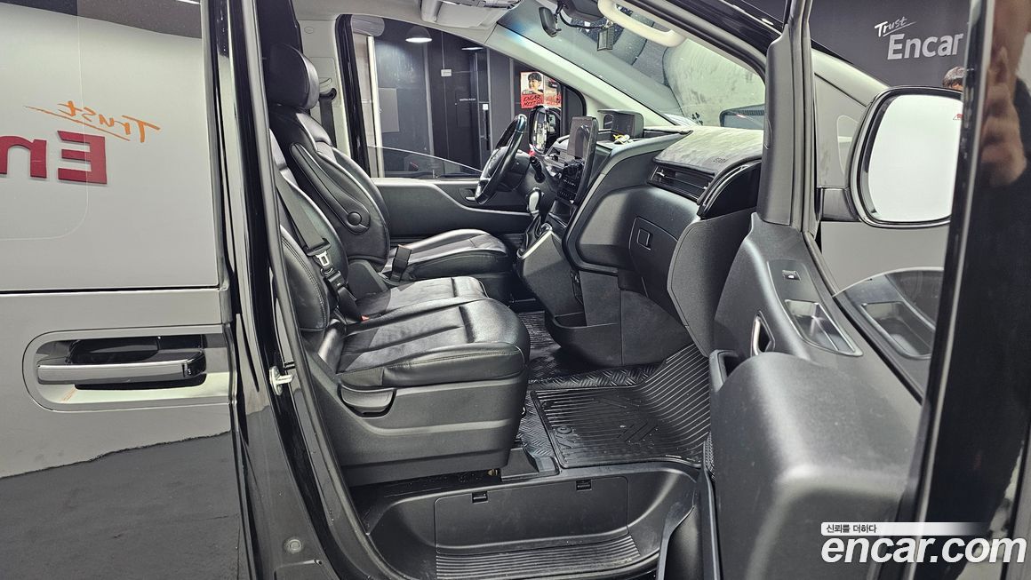Hyundai Staria 2022