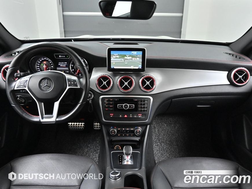 Mercedes-Benz GLA-Class 2015