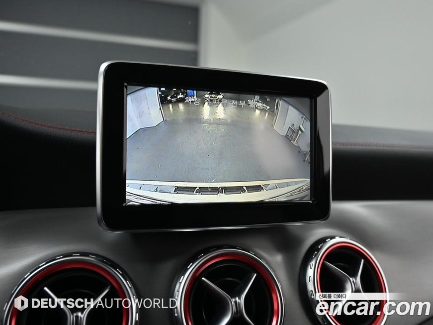 Mercedes-Benz GLA-Class 2015