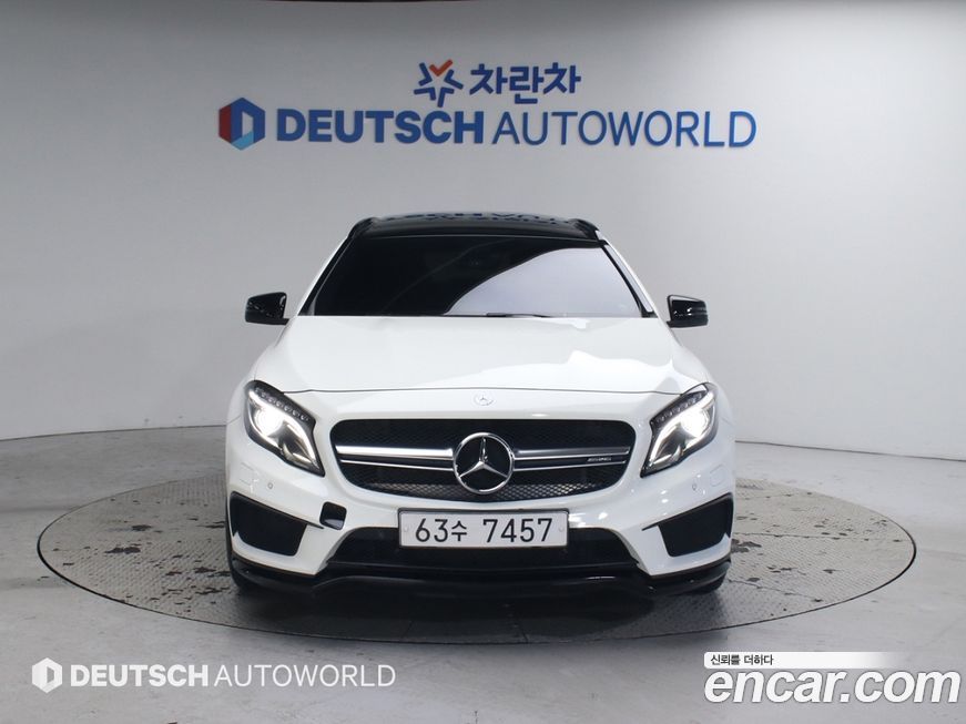 Mercedes-Benz GLA-Class 2015
