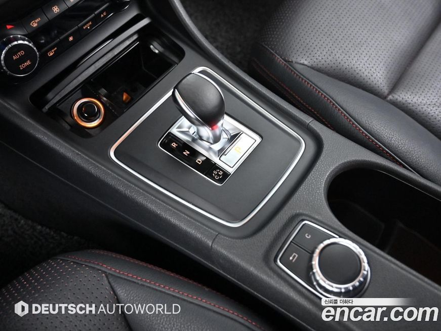 Mercedes-Benz GLA-Class 2015