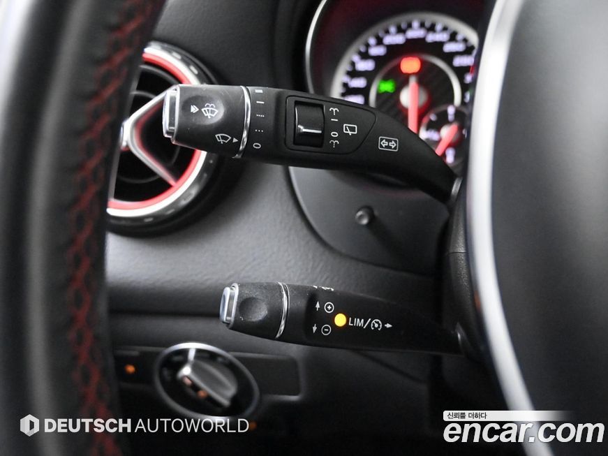 Mercedes-Benz GLA-Class 2015