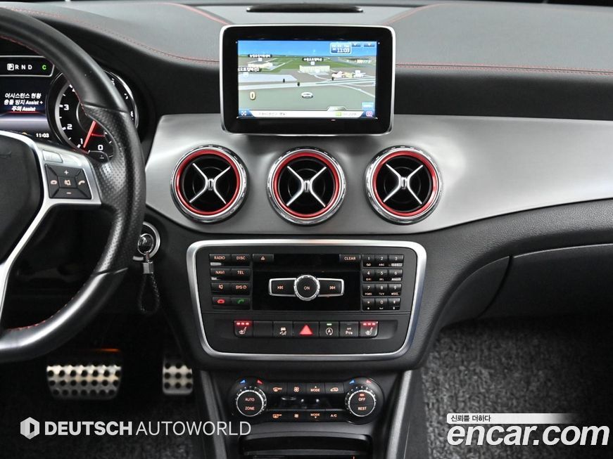 Mercedes-Benz GLA-Class 2015