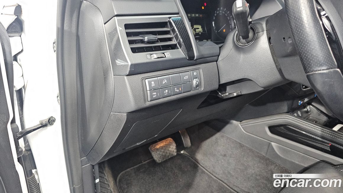 KG_Mobility_Ssangyong Rexton 2020