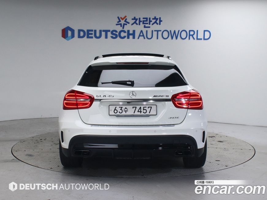 Mercedes-Benz GLA-Class 2015