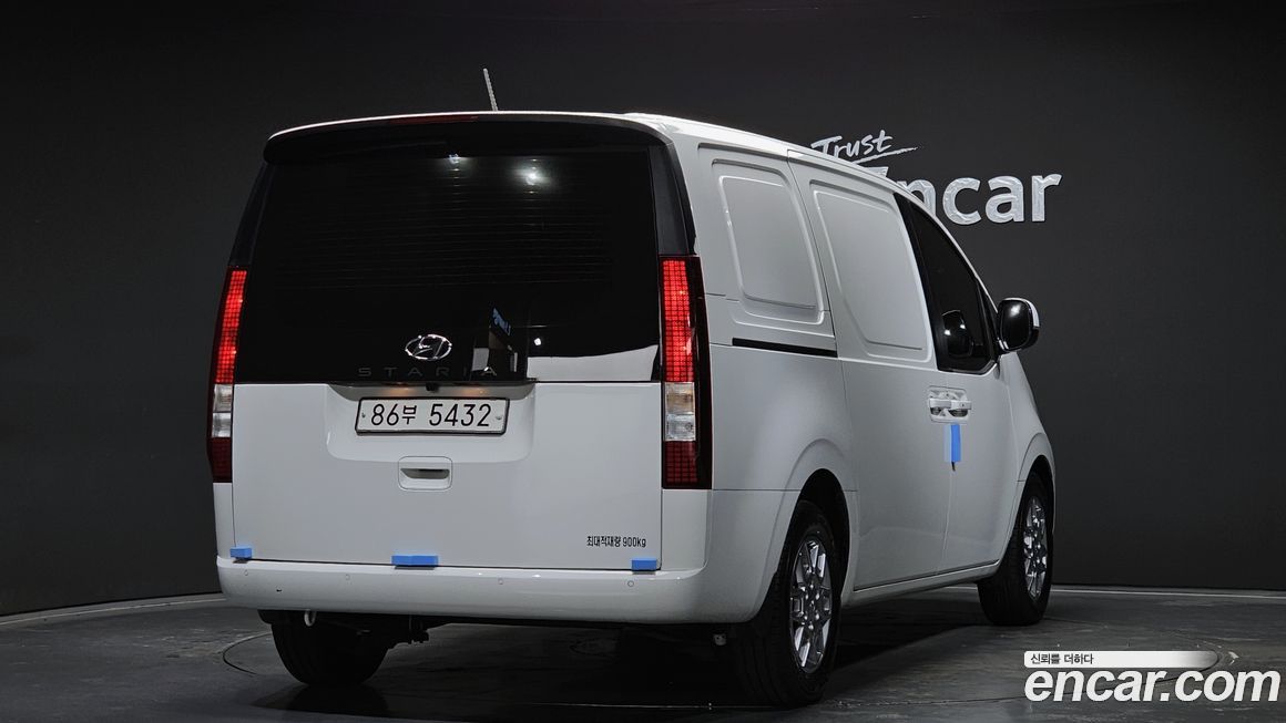 Hyundai Staria 2022