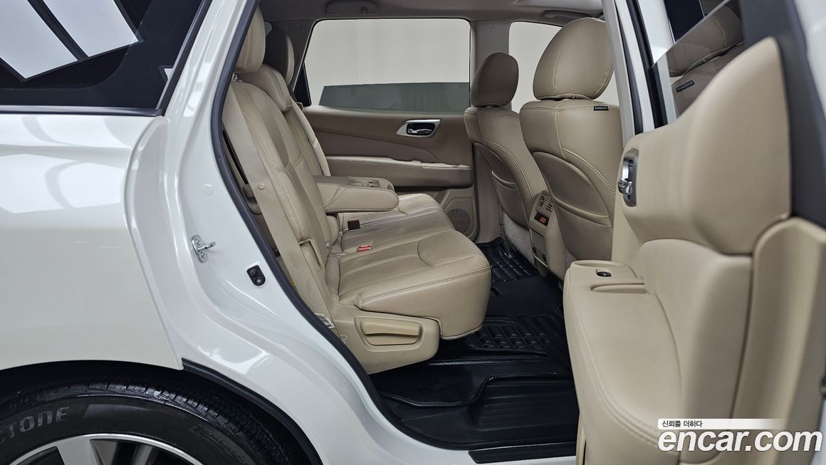 Nissan Pathfinder 2016