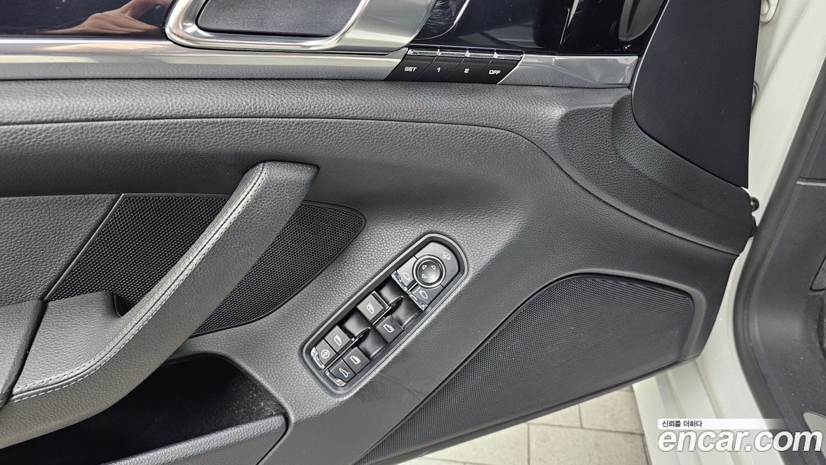 Porsche Panamera 2012