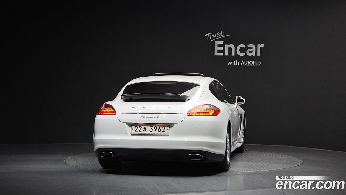 Porsche Panamera 2012