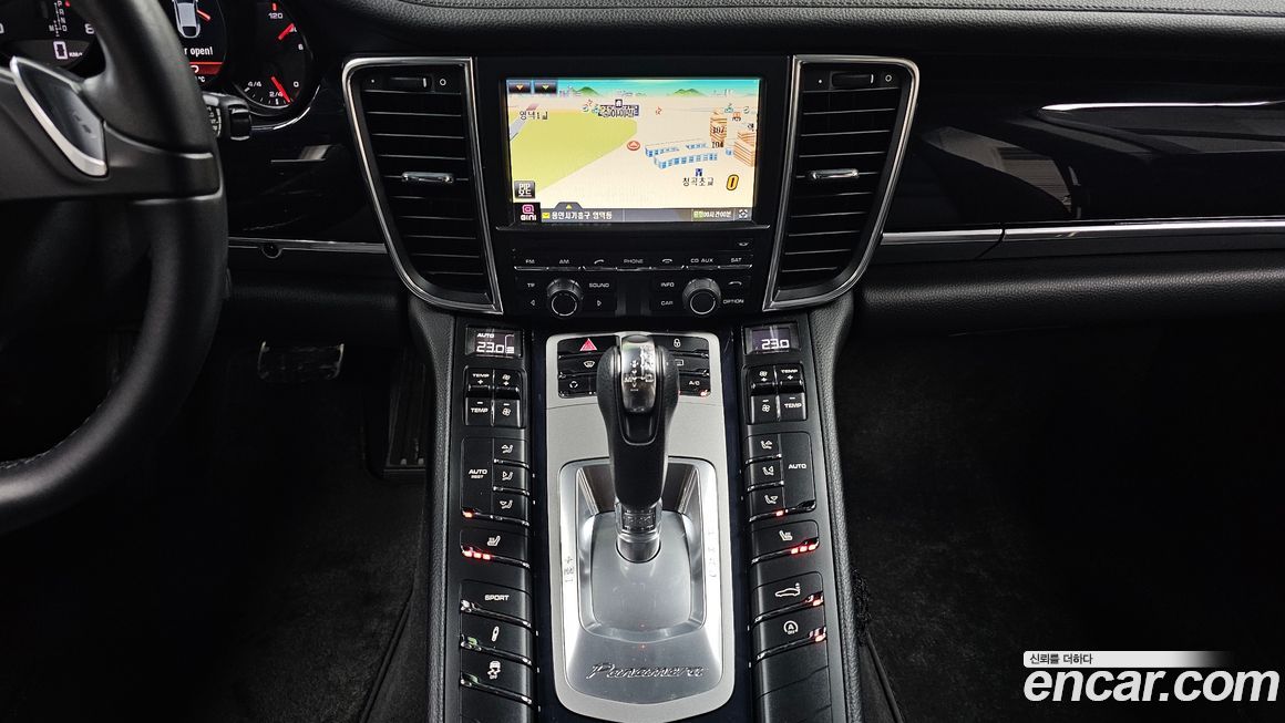 Porsche Panamera 2012