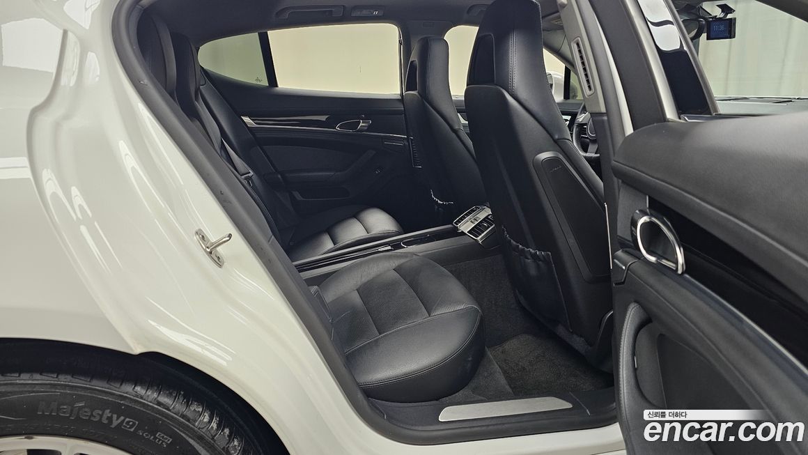 Porsche Panamera 2012