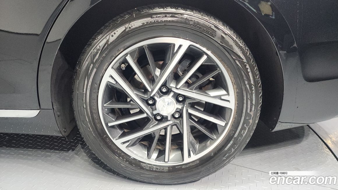 Hyundai Grandeur 2020