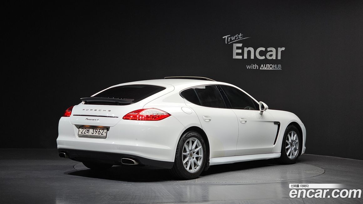 Porsche Panamera 2012