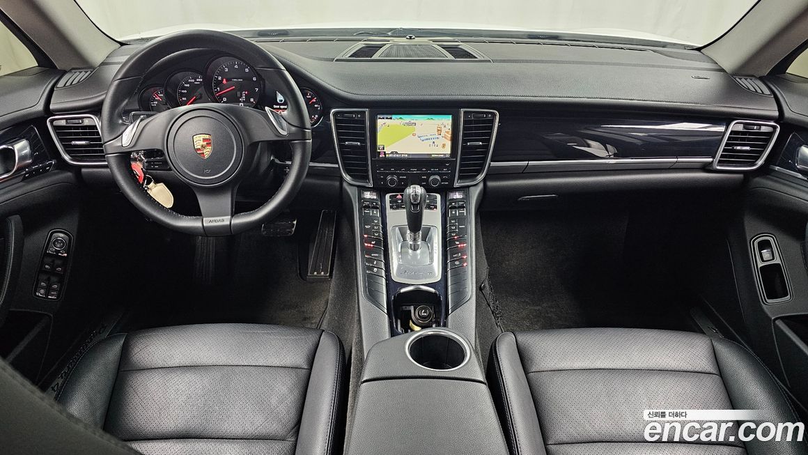 Porsche Panamera 2012