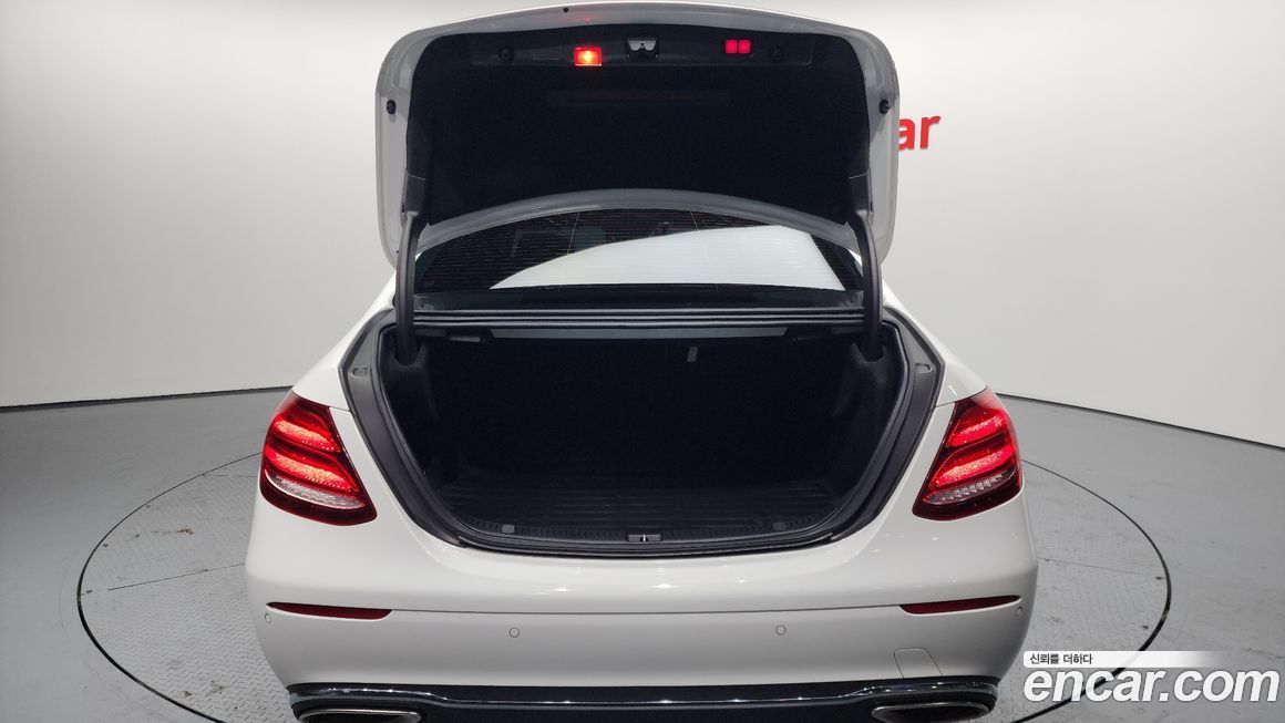 Mercedes-Benz E-Class 2018