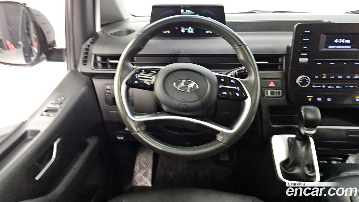 Hyundai Staria 2022