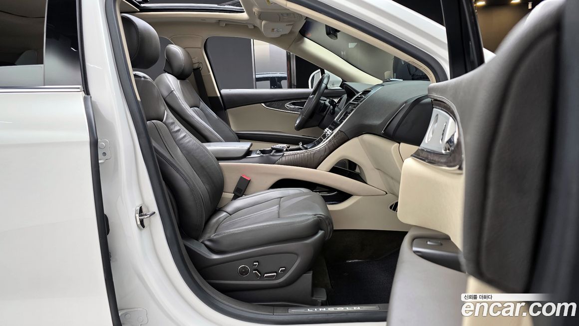 Lincoln Nautilus 2020