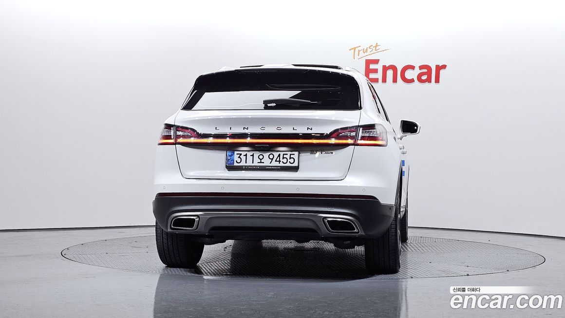 Lincoln Nautilus 2020