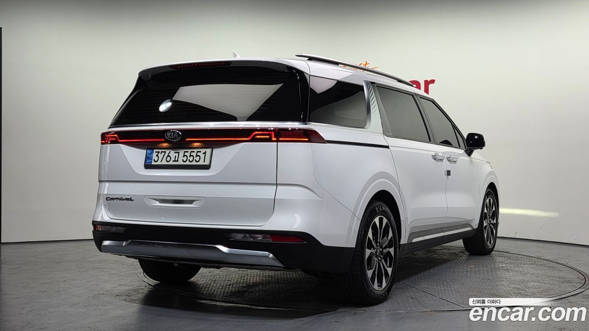 Kia Canival 2021