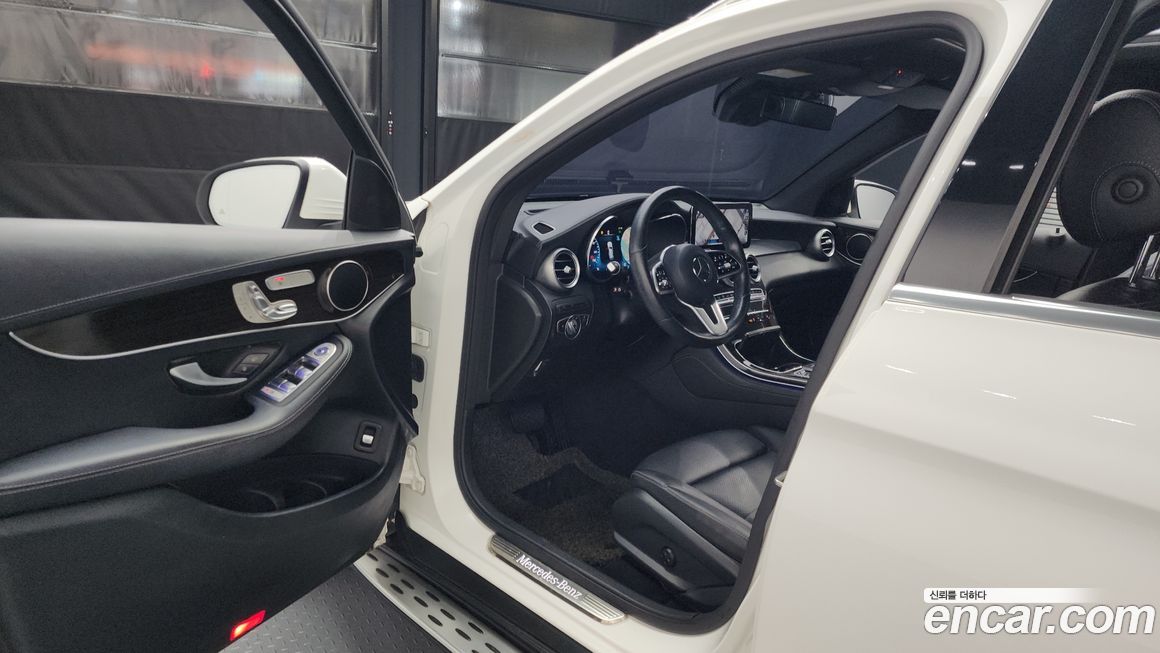 Mercedes-Benz GLC-Class 2020